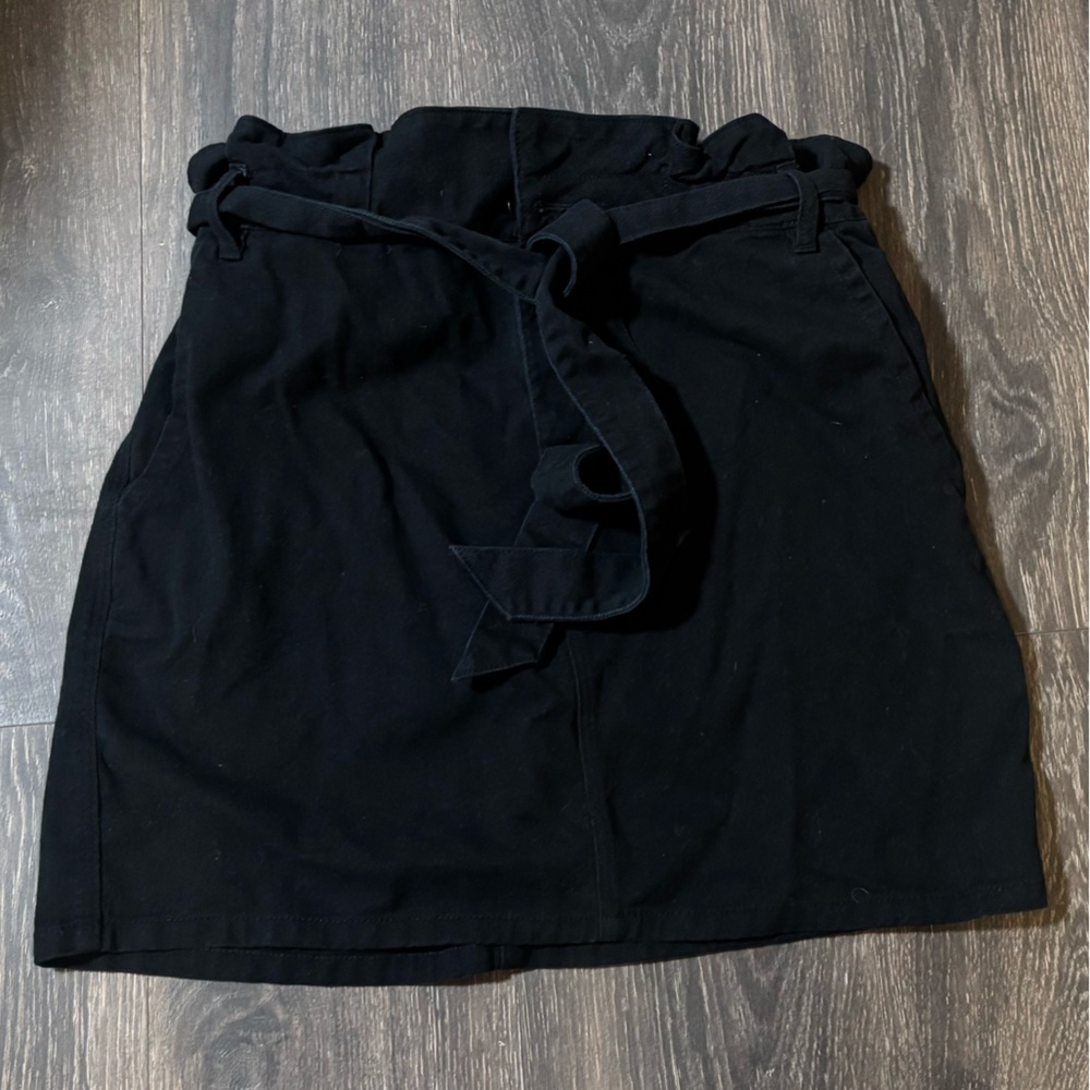 Divided by H&M black paper bag skirt size 14
